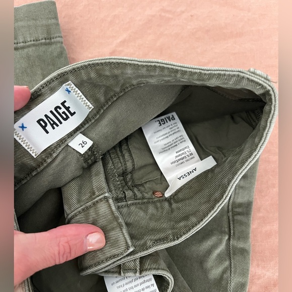 PAIGE Anessa wide leg ankle jeans, size 26 - Picture 3 of 5